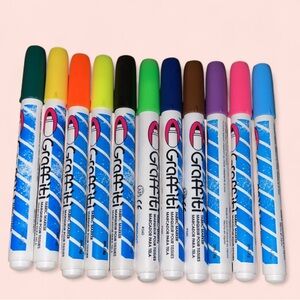 Uchida Graffiti Multi Colored Fabric Markers